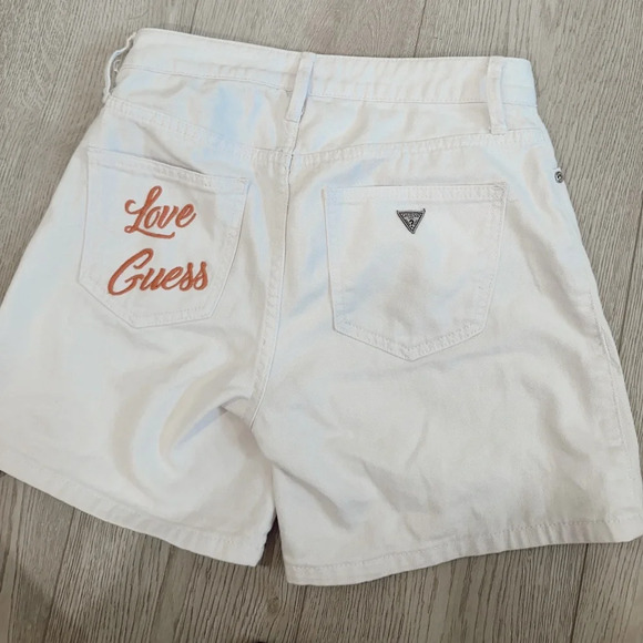 Pants - GUESS shorts RARE